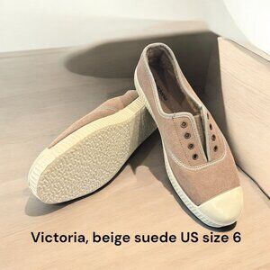 New Victoria shoes Made in Spain Suede color Beige Size 6 Great Look!